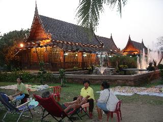 foot massage + fountain