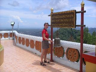 40 Wat Tham Seua summit