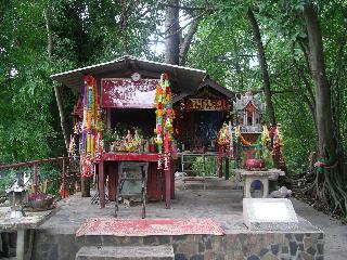 47 Spirit House Saiyok Yai