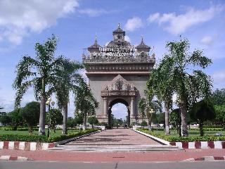 18 Patuxai Vientiane