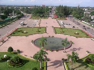 19 View Vientiane from Patuxai